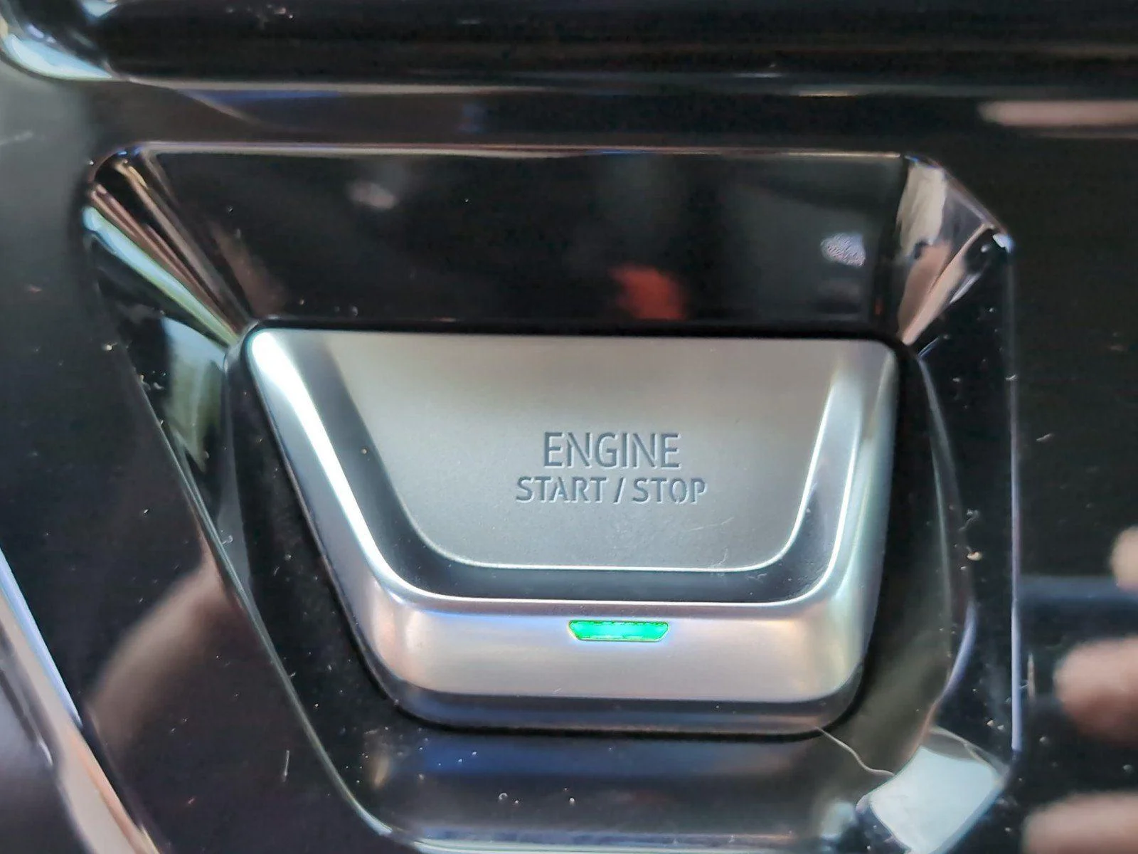 Used 2025 Downpour Metallic GMC Denali image 24