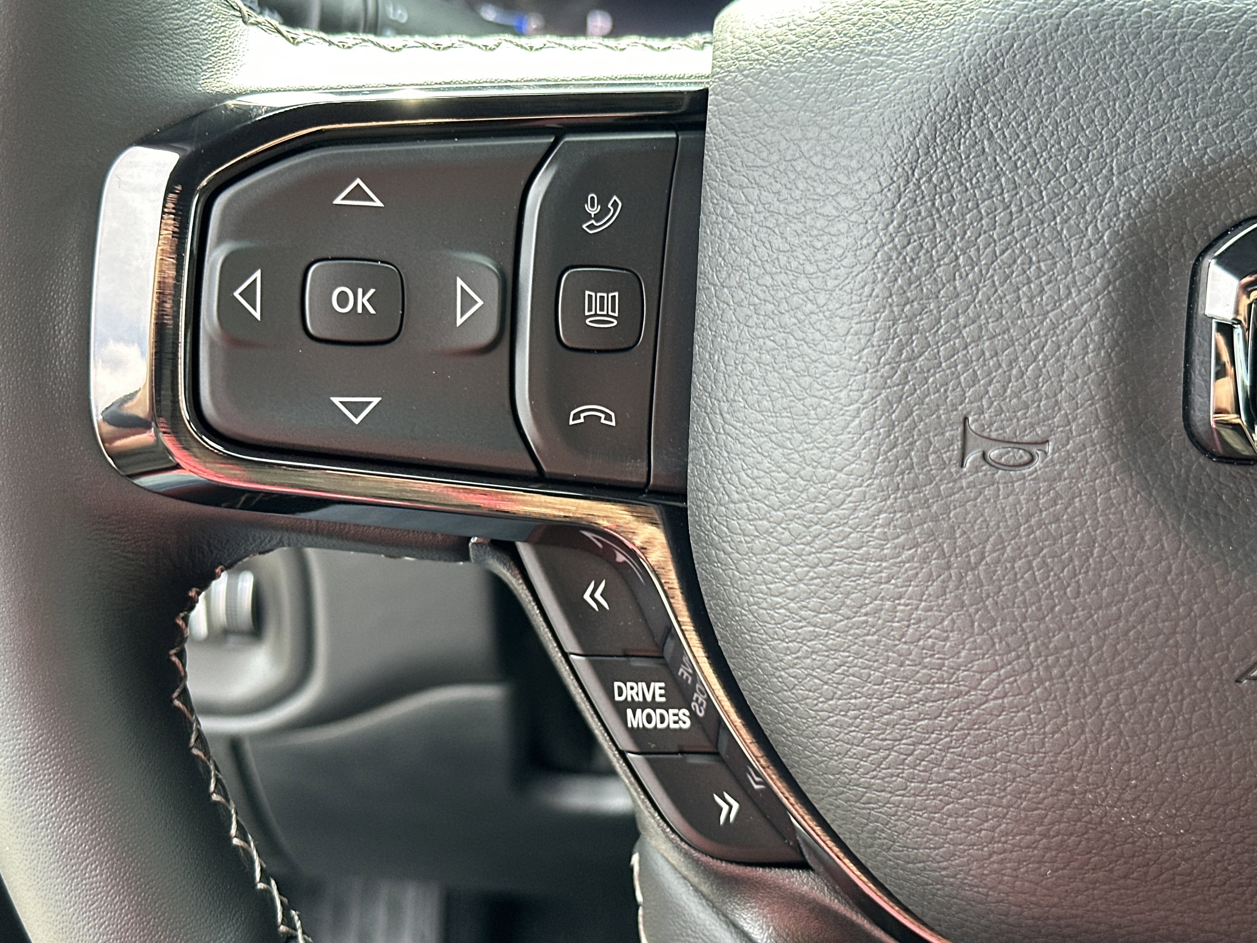 2026 RAM 1500 Limited - Photo 25