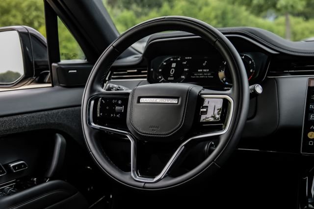 Used 2025 Black Land Rover SE image 19