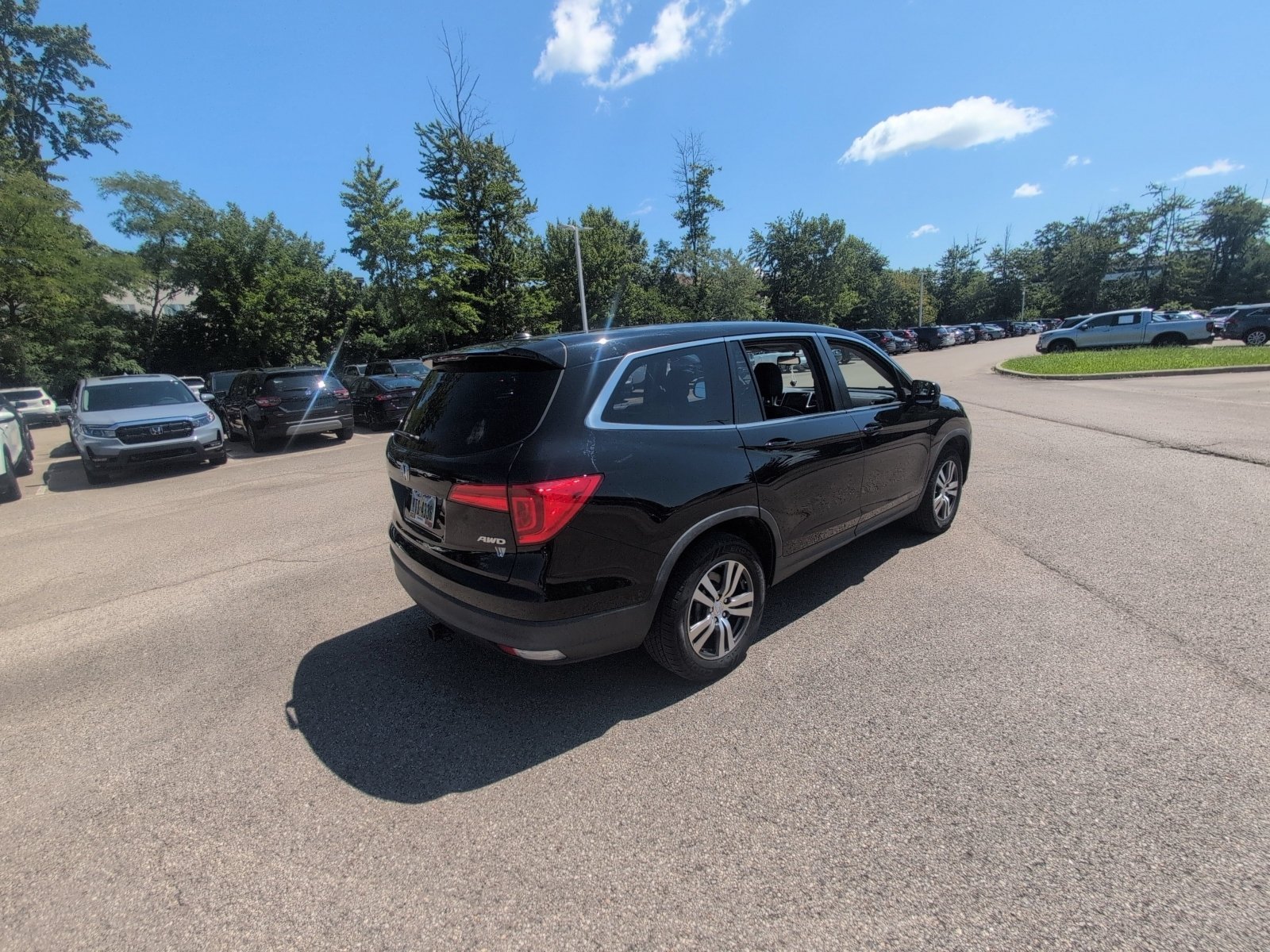 Used 2018 Crystal Black Pearl Honda EX-L image 21