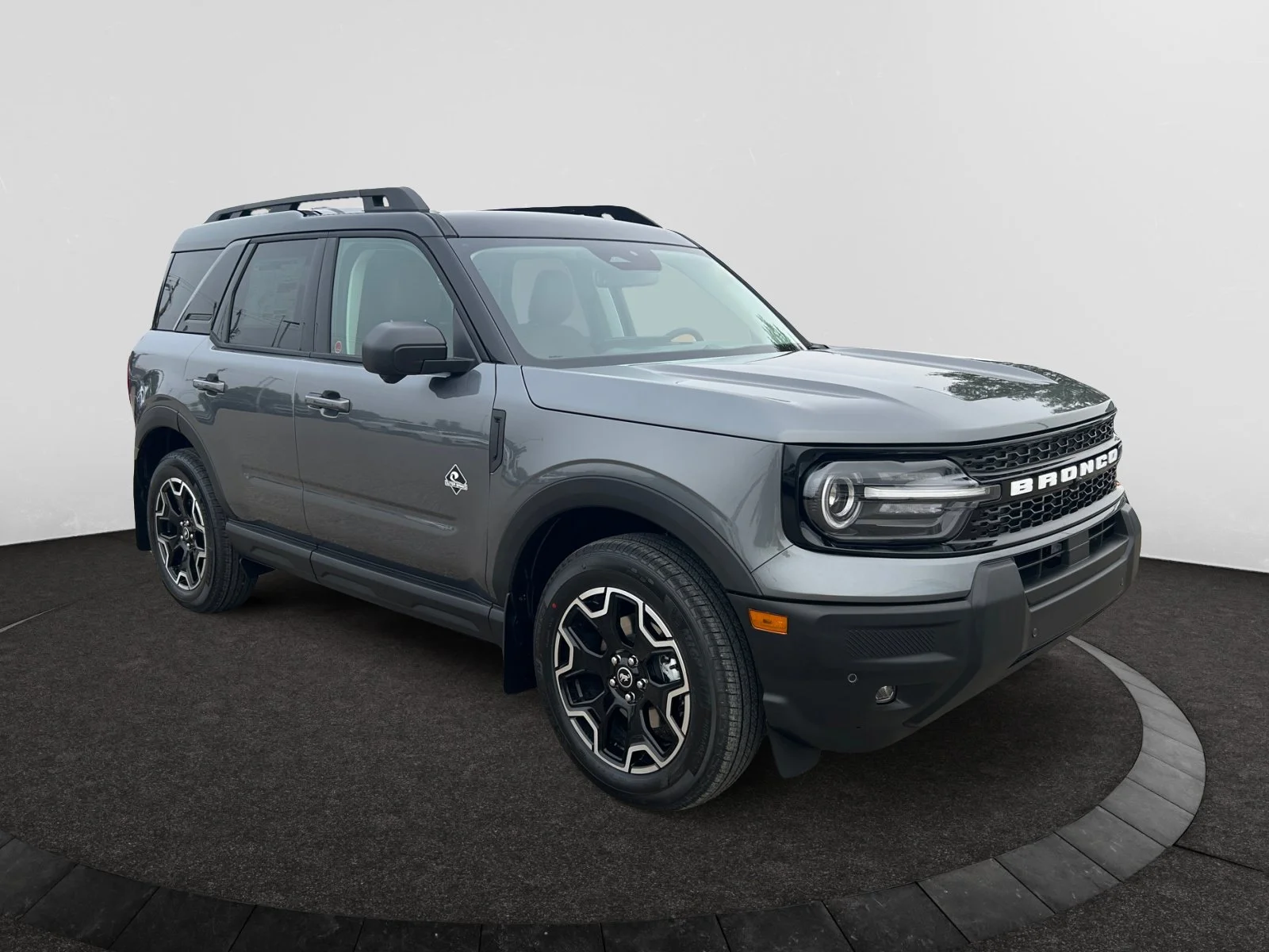 New 2026 Carbonized Grey Metallic Ford Outer Banks image 7
