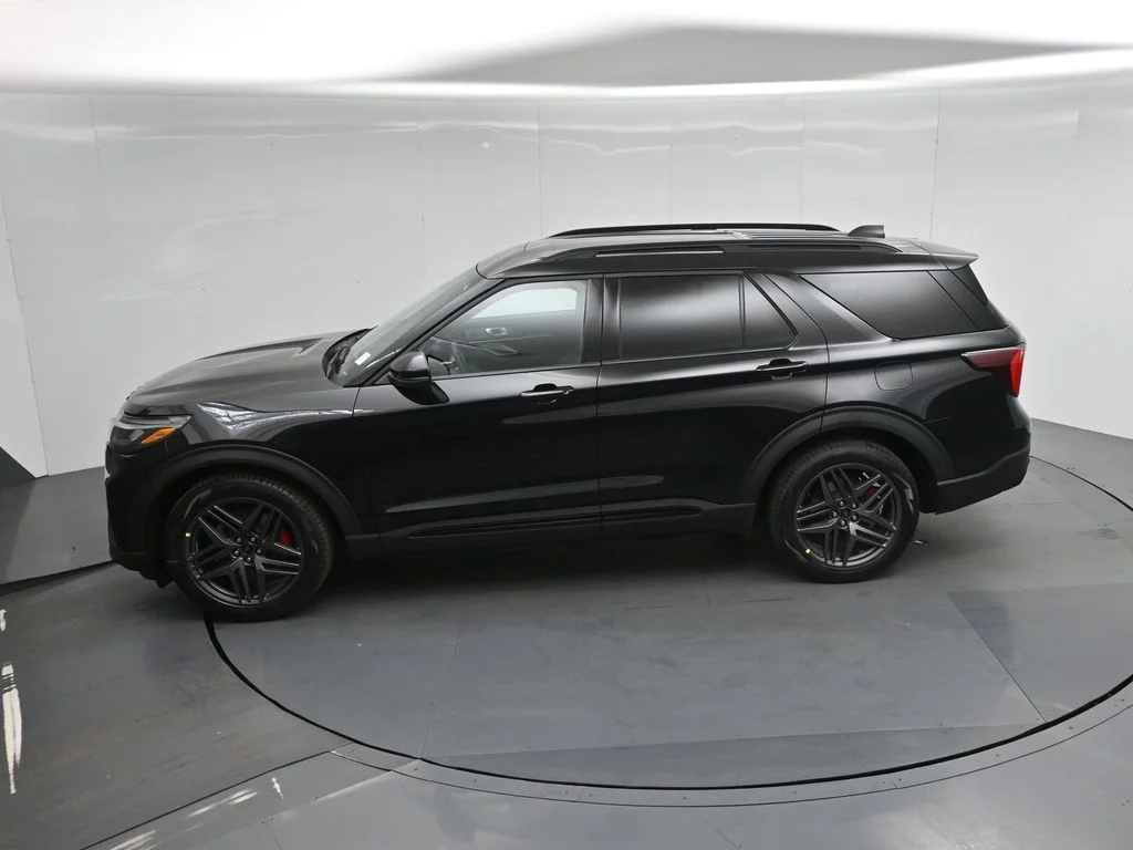 New 2026 Agate Black Metallic Ford ST image 43