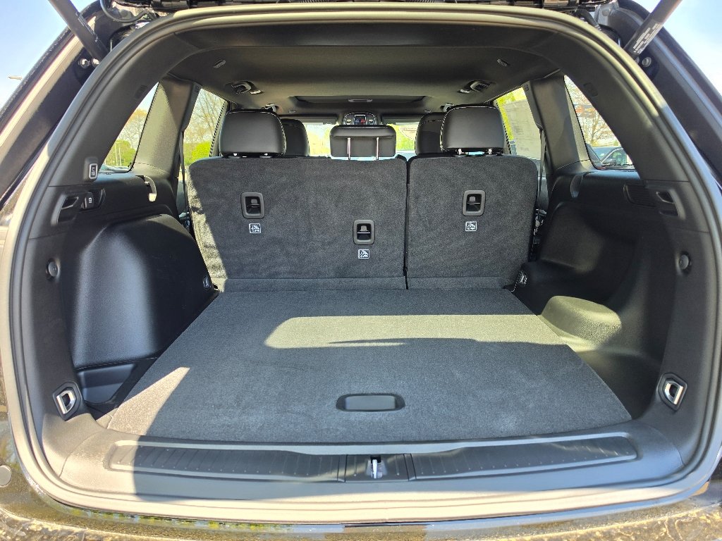 New 2026 Black Jeep Altitude image 6
