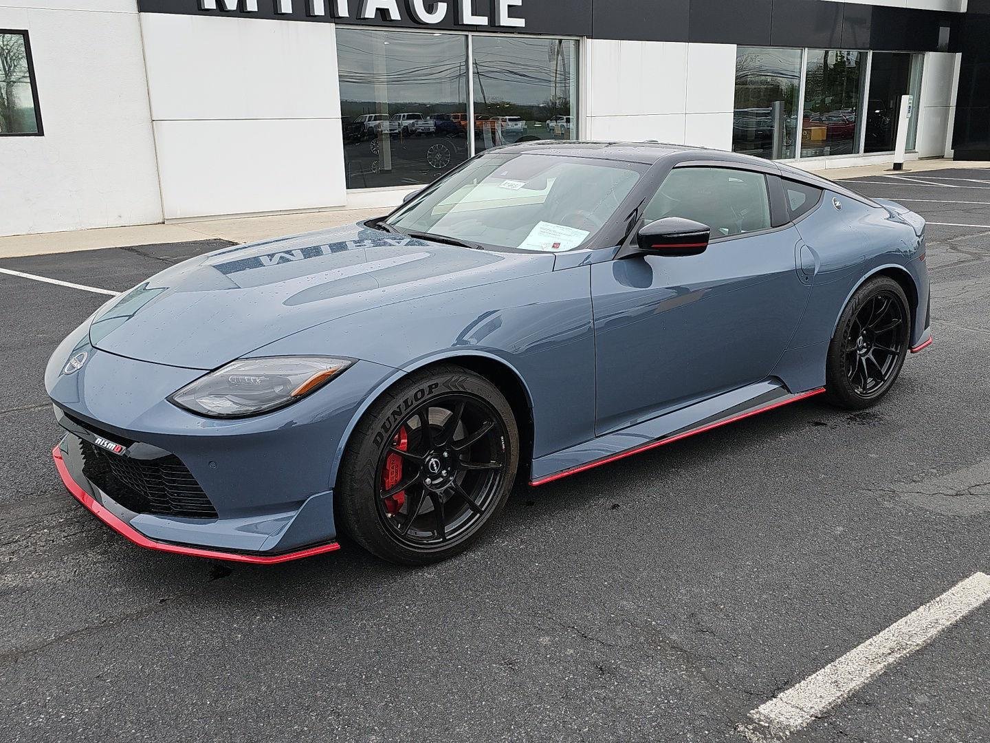 Used 2024 Stealth Gray/Super Black Nissan NISMO image 33