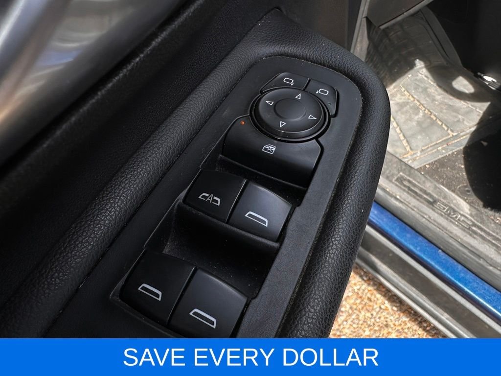 Used 2022  GMC SLT image 7