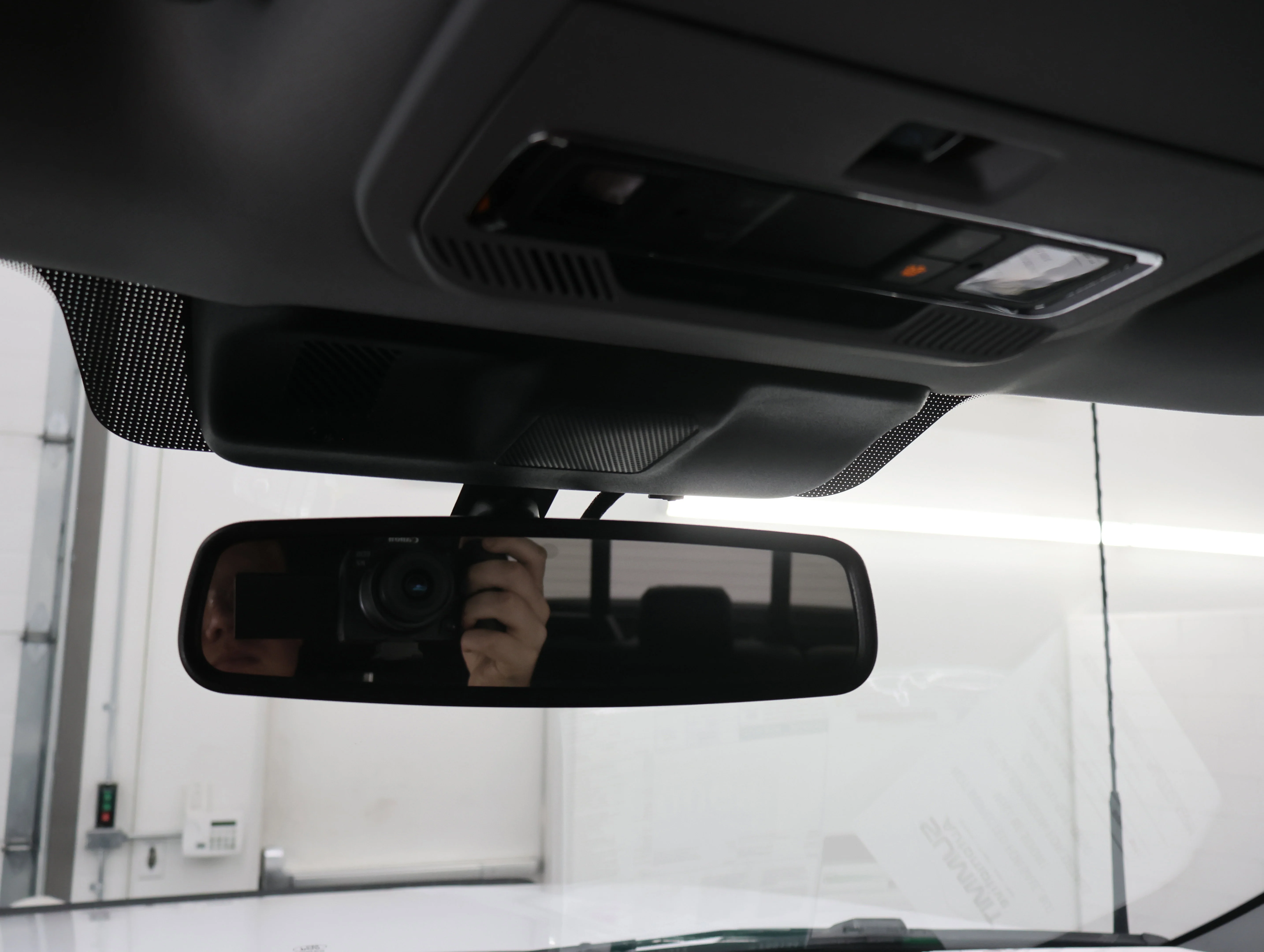 Used 2024 Oxford White Ford Lariat image 64