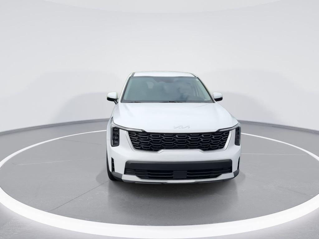 Used 2024 White Kia LX image 4