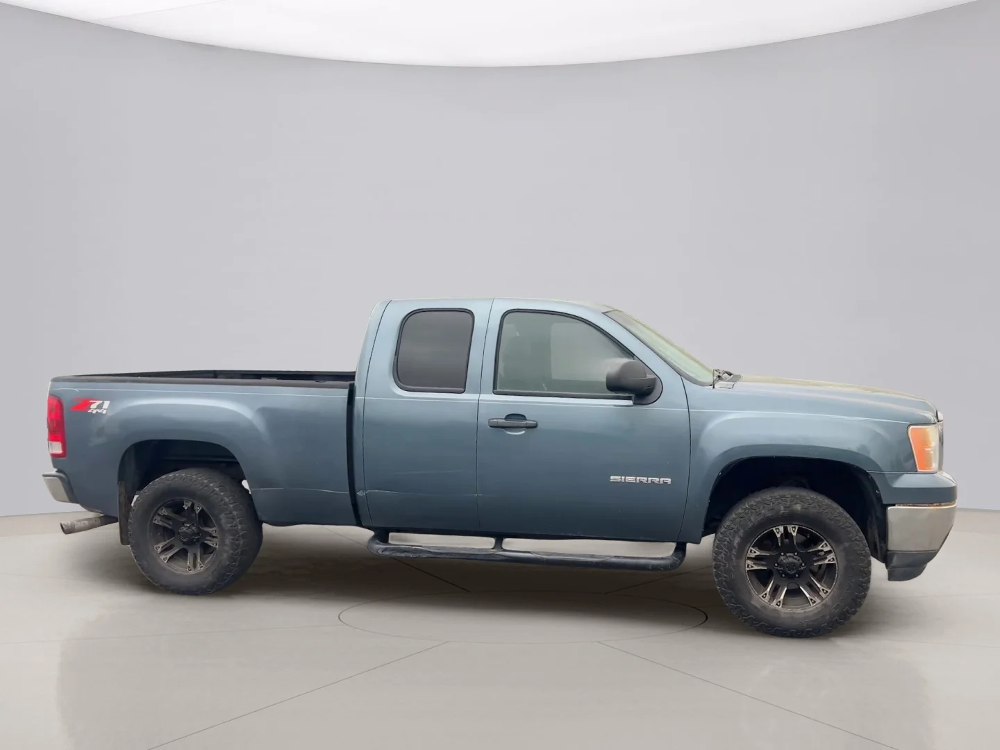 Used 2010 Grey Gmc SLE image 7