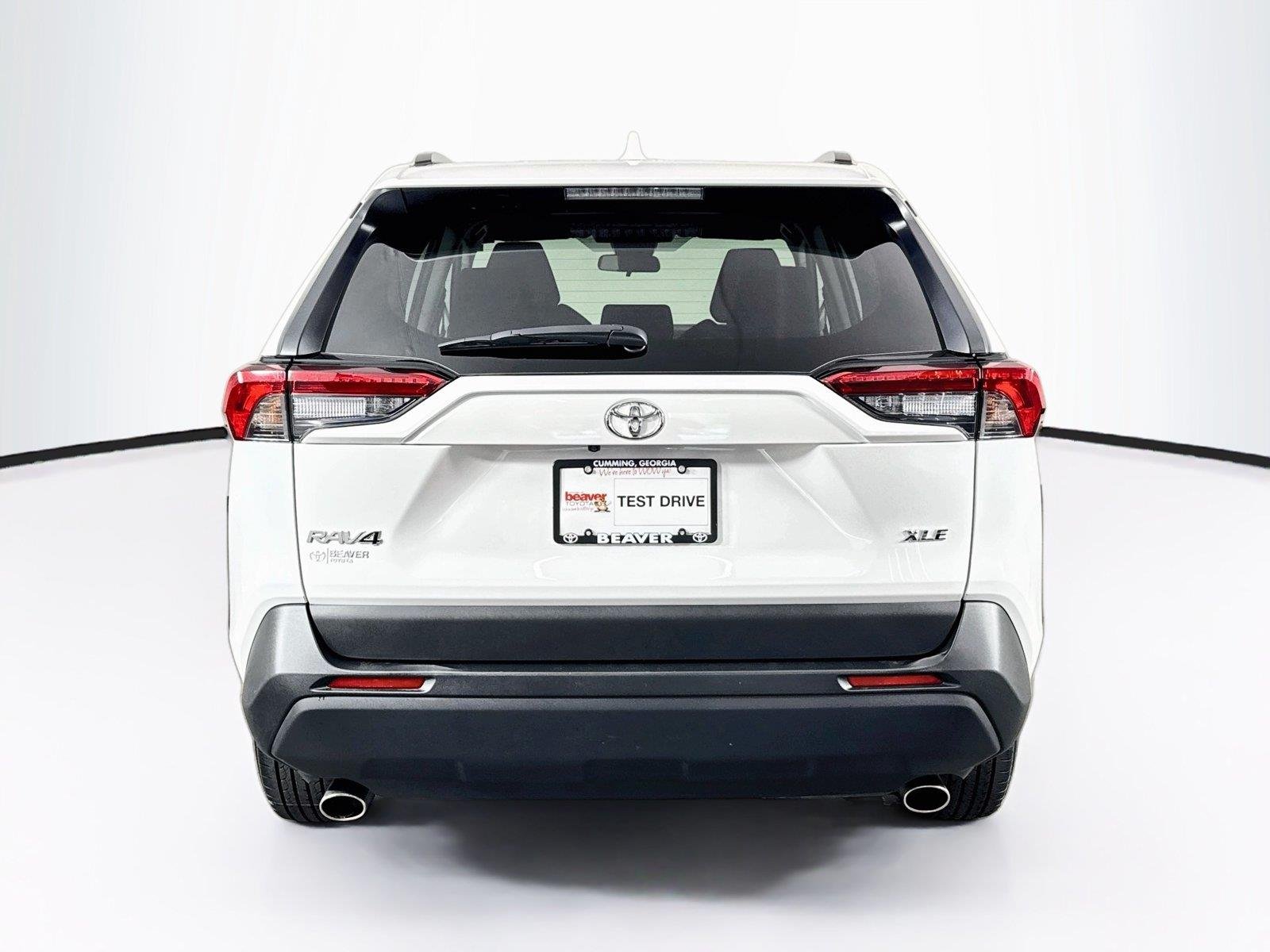 Used 2025 Ice Cap Toyota XLE image 11