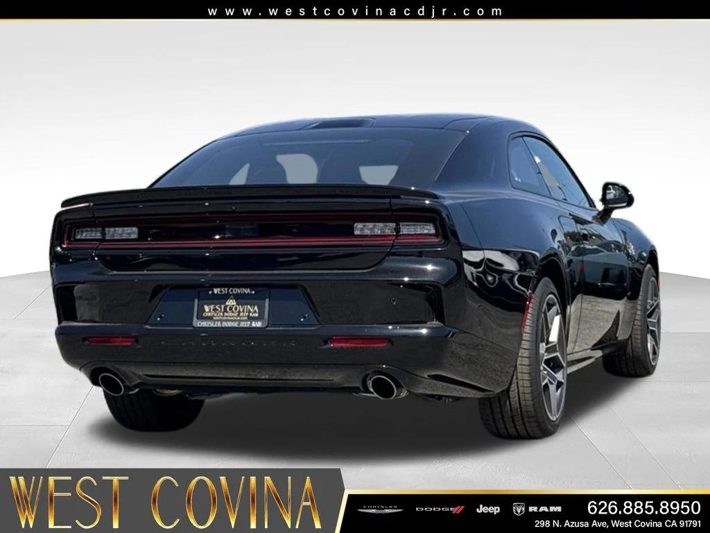 New 2026 Diamond Black Crystal Pearlcoat Dodge Scat Pack image 9