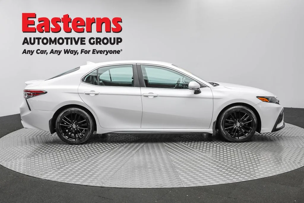 Used 2022 White Toyota SE image 4