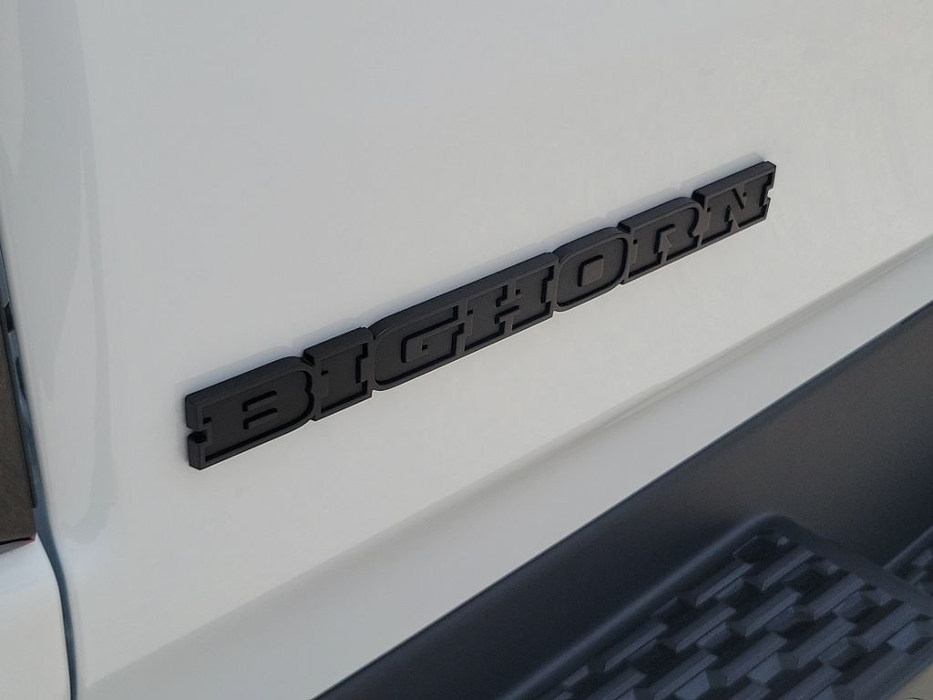New 2026 Bright White Clear-Coat Exterior Paint RAM Big Horn/Lone Star image 5