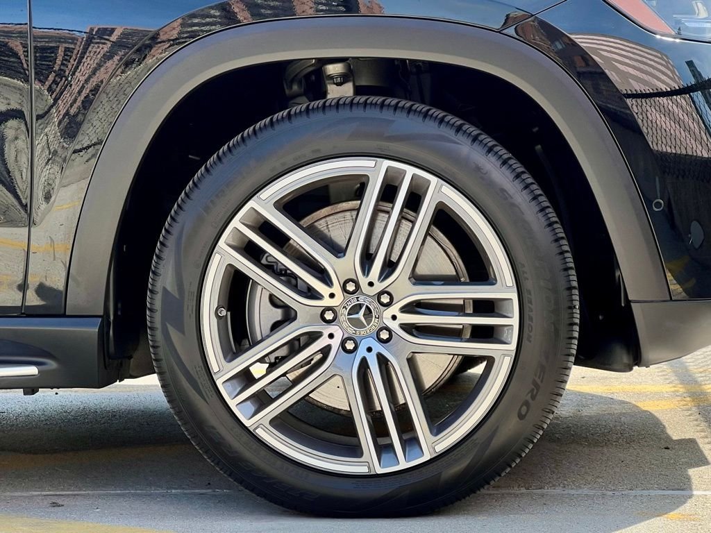 Certified Used 2026 Black Mercedes-Benz GLS 450 image 48