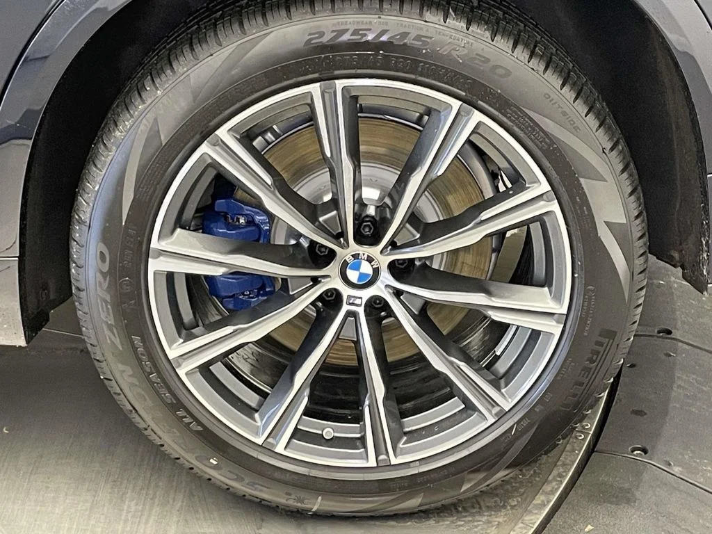New 2026 Black BMW M60i image 12