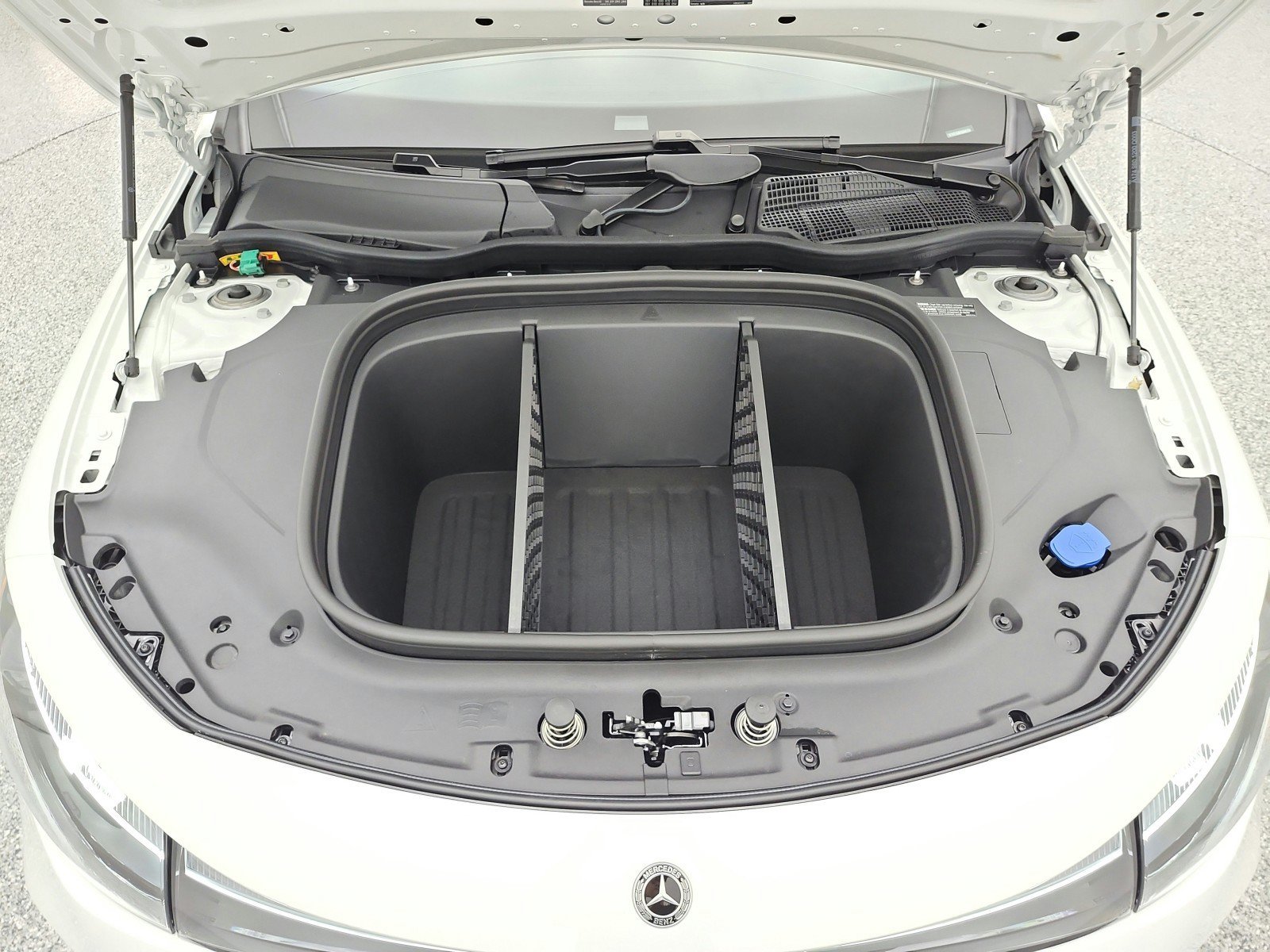 New 2027 Polar White Mercedes-Benz CLA 250+ Electric RWD image 33