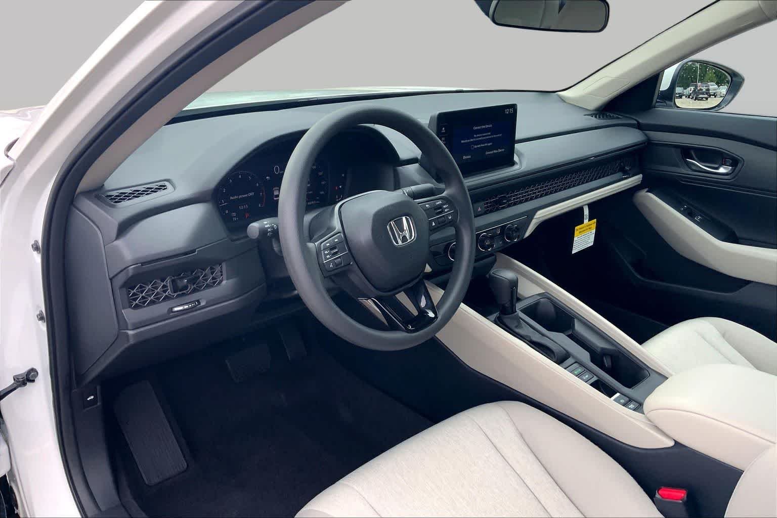 New 2026 Platinum White Pearl Honda LX image 8
