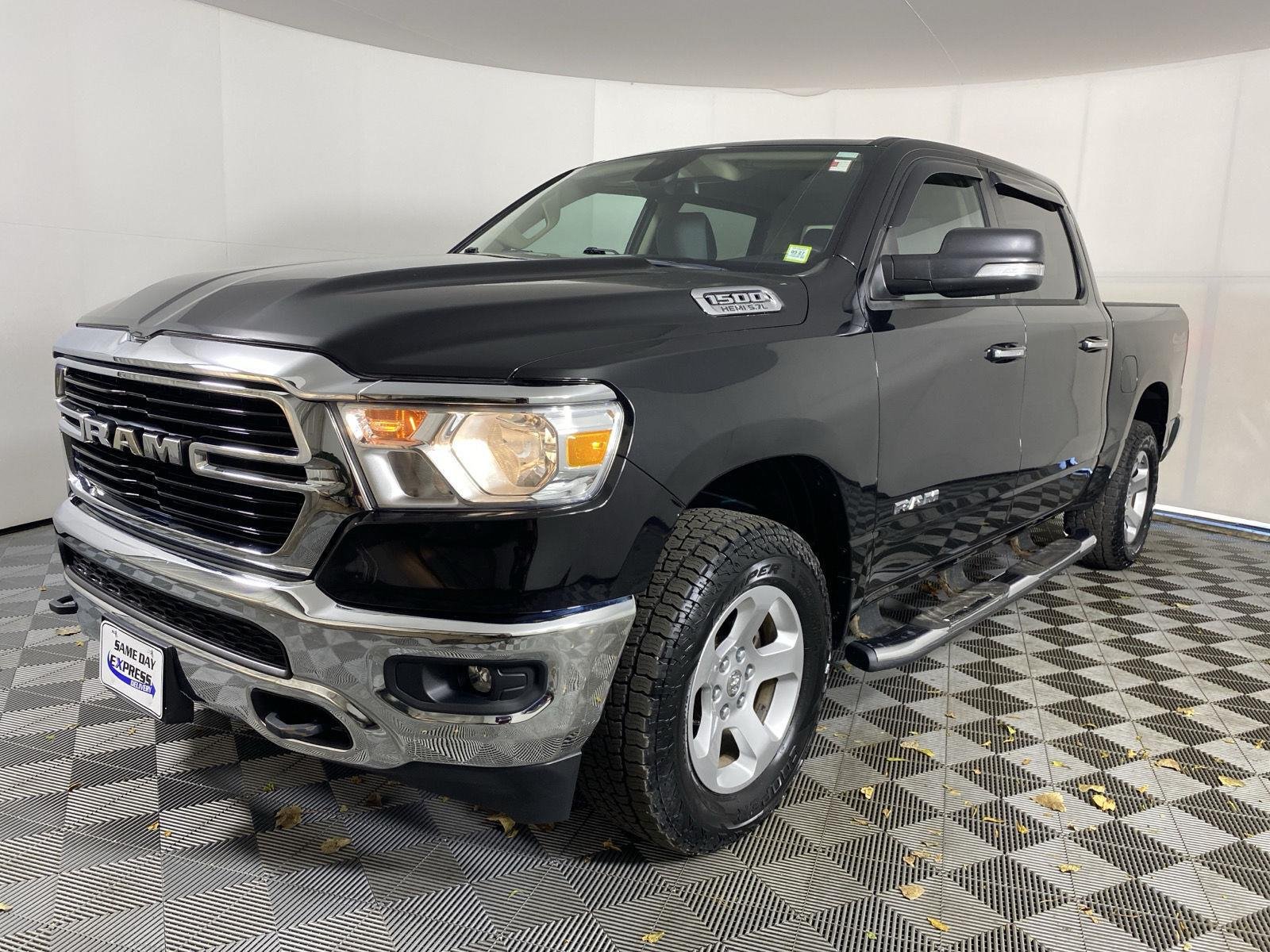 Used 2019 Diamond Black Crystal Pearlcoat Ram Big Horn/Lone Star image 10