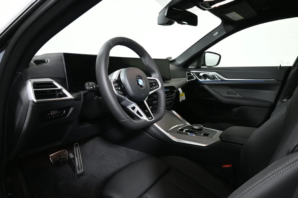 Used 2026 Gray BMW xDrive40 image 15