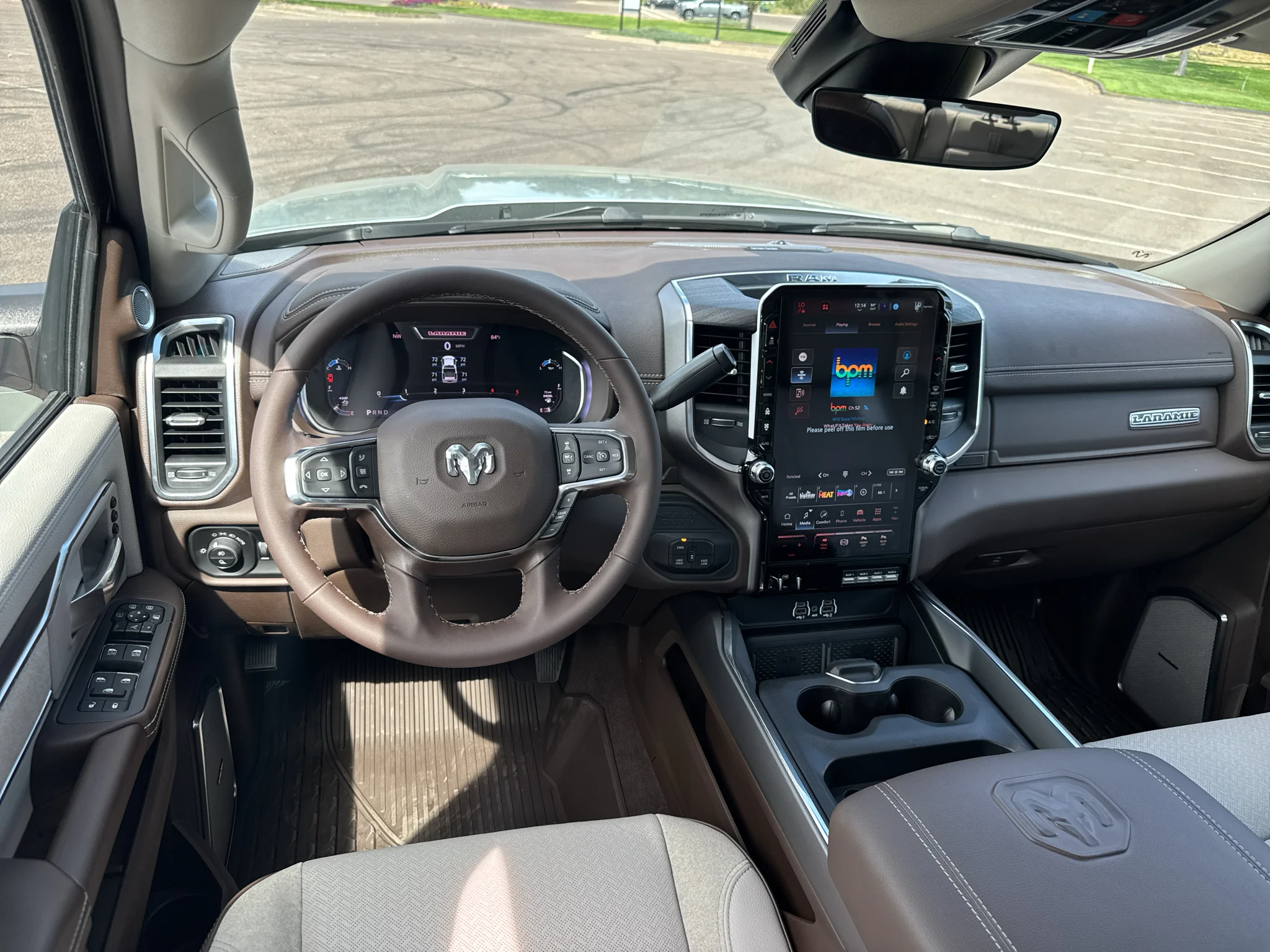 New 2027 Silver-Zynith Exterior Paint RAM Laramie image 23