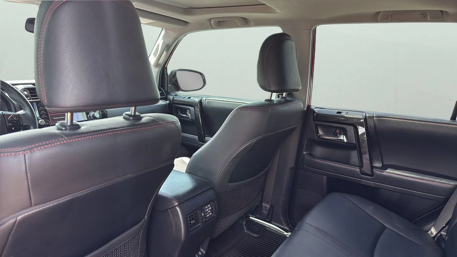 Used 2021 Red Toyota Venture image 28