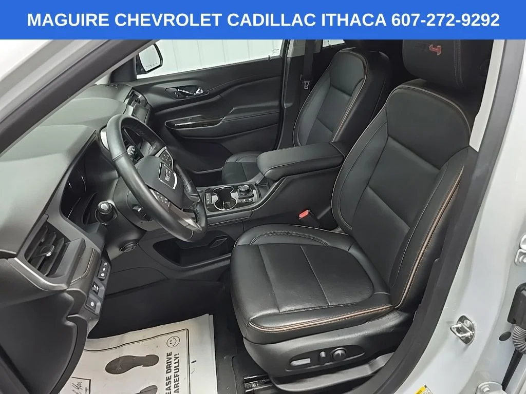 Used 2023 White GMC AT4 image 32
