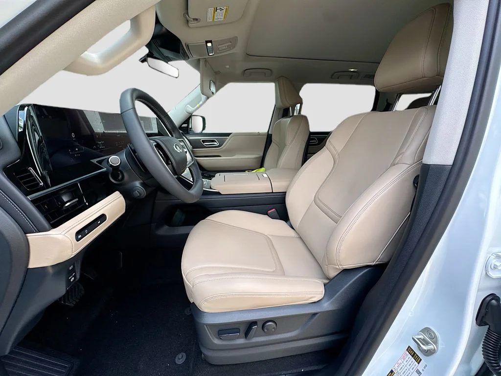 New 2026 RADIANT WHITE INFINITI Pure 2WD image 22