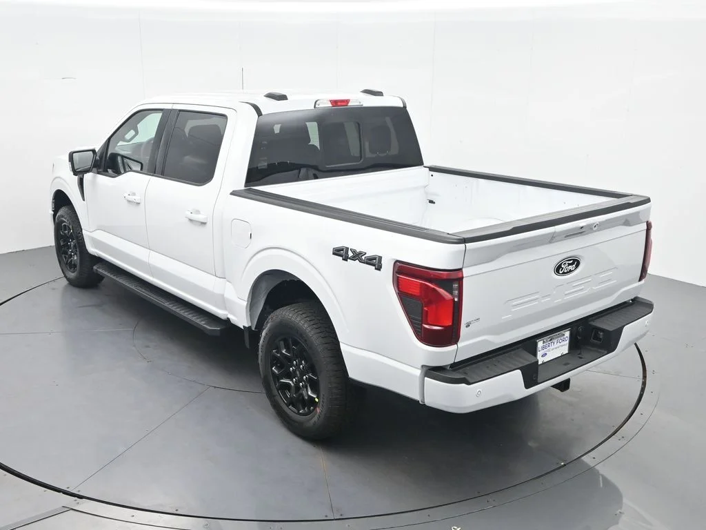 New 2026 Oxford White Ford XLT image 28