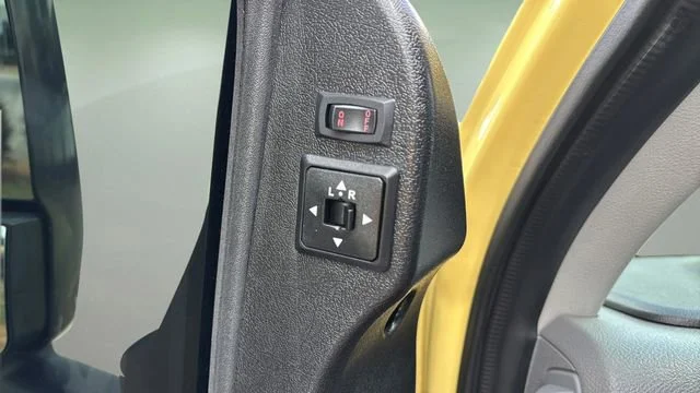Used 2022 Yellow Ford CUTWY image 38
