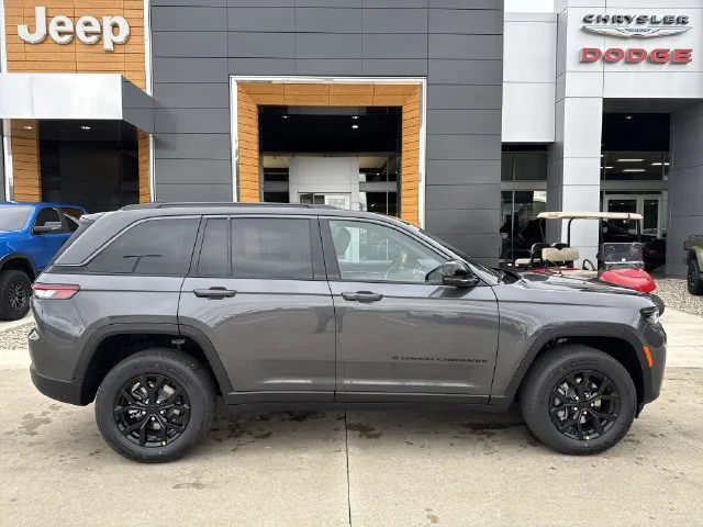 New 2026 Gray Jeep Altitude image 2
