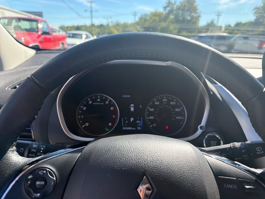 Used 2026 Blue Mitsubishi SE image 19