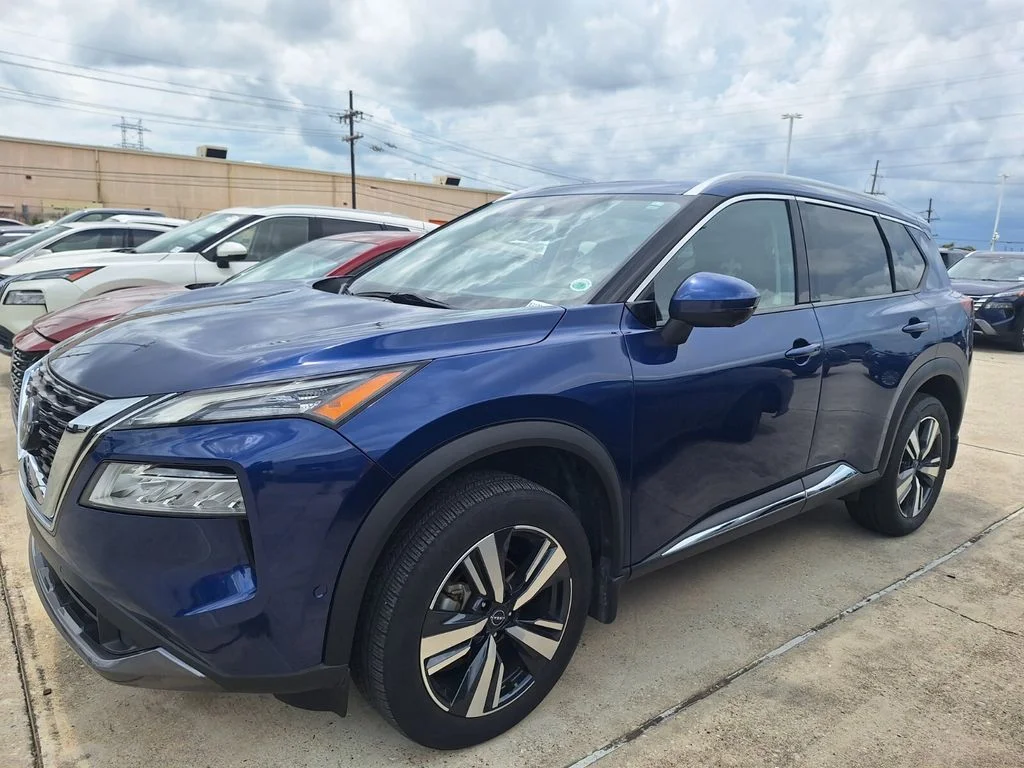 2023 Nissan Rogue SL FWD's photo