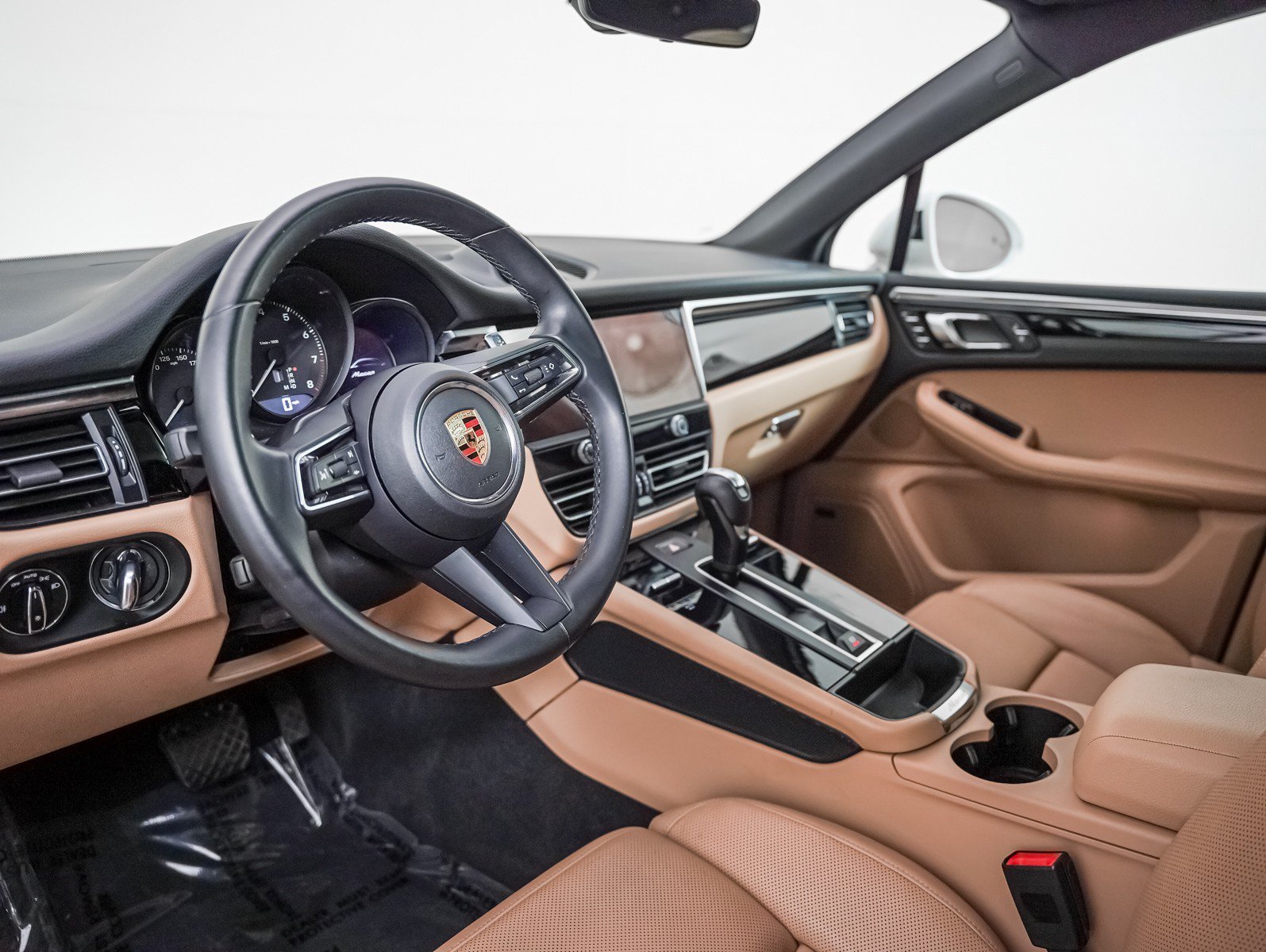 Certified Used 2024 White Porsche  image 4