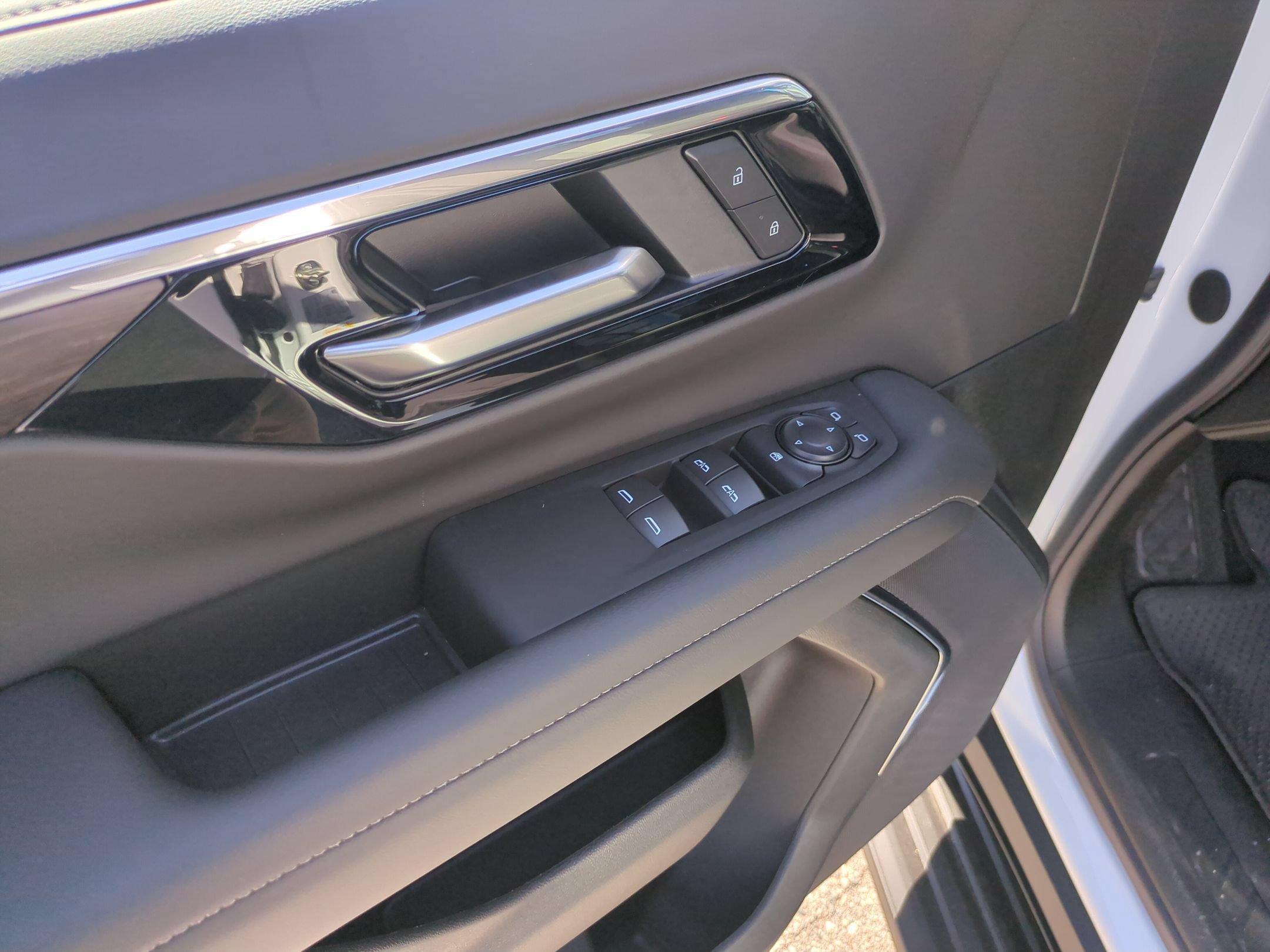 2027 Chevrolet Tahoe LS - Photo 23