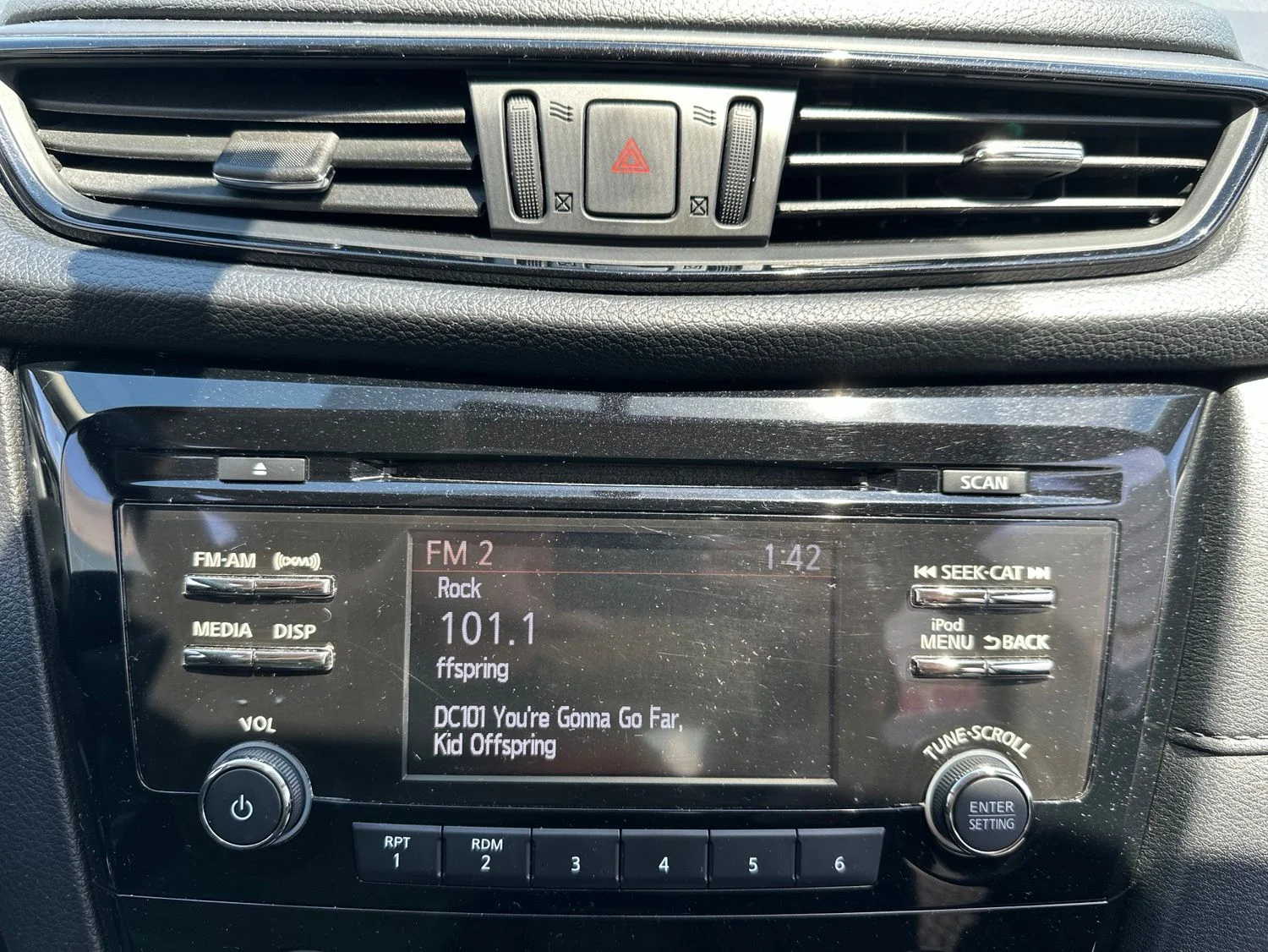 Used 2017 Black Nissan S image 21