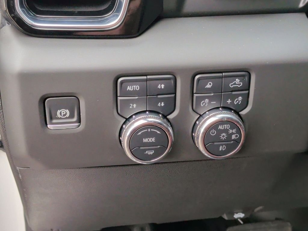 Used 2025 White Frost Tri-Coat GMC Denali Ultimate image 17