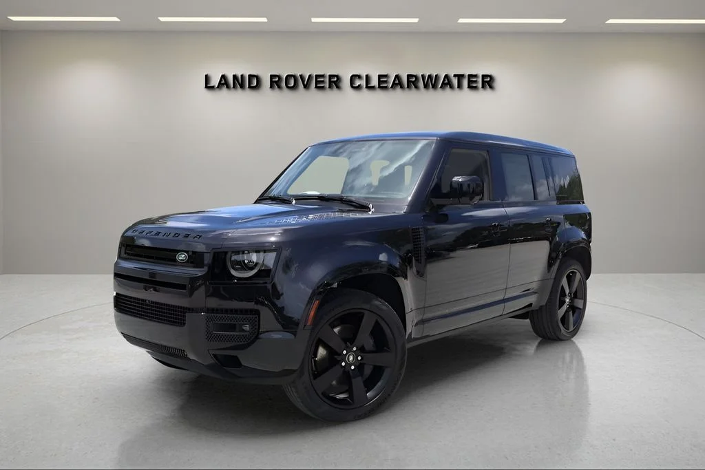 Certified Used 2025 Black Land Rover X-Dynamic SE image 1