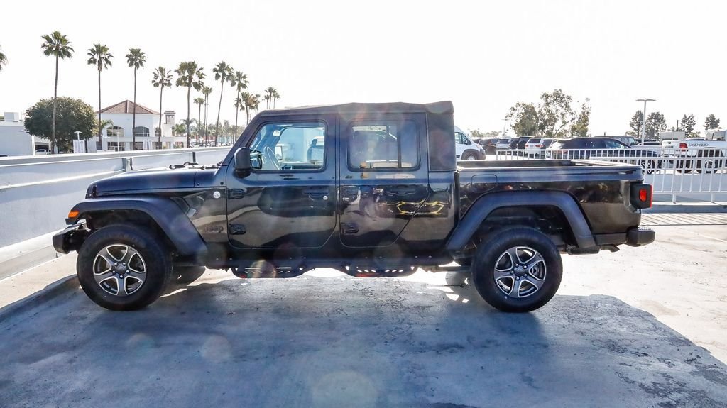 Used 2021 Black Clearcoat Jeep Sport image 14