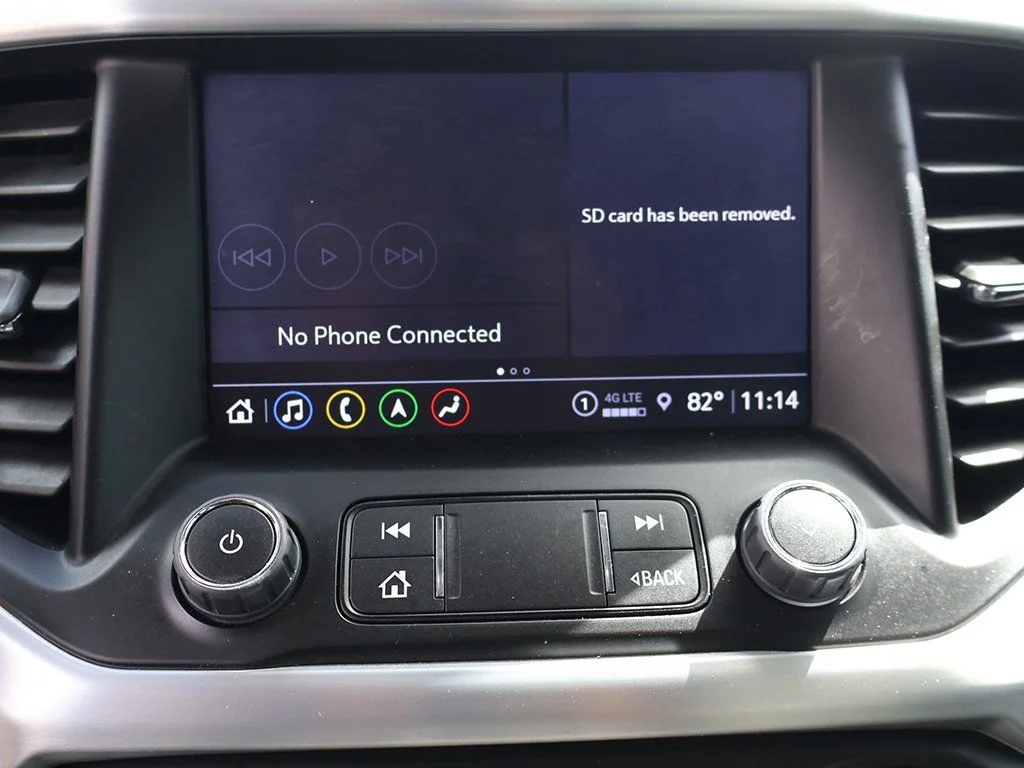 Used 2023 Silver GMC SLT image 49
