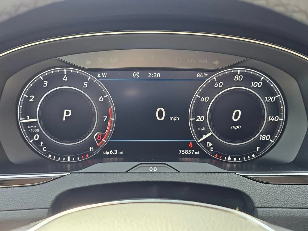 Used 2019  Volkswagen SEL image 28