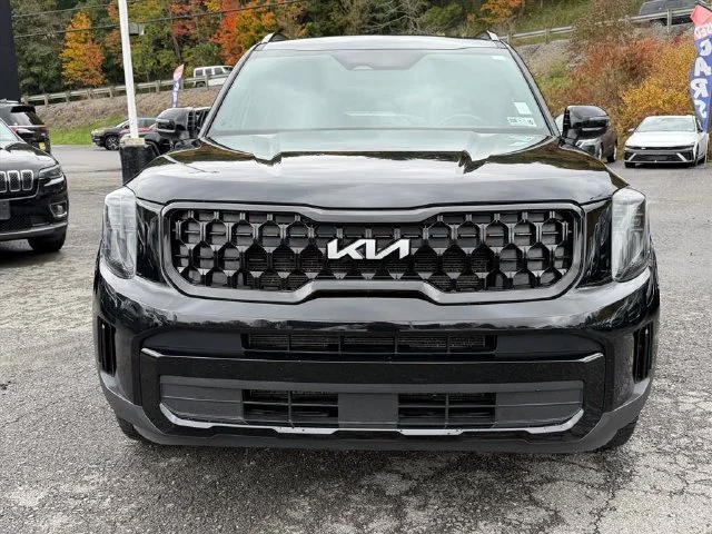 Used 2024 Black Kia EX X-Line image 17
