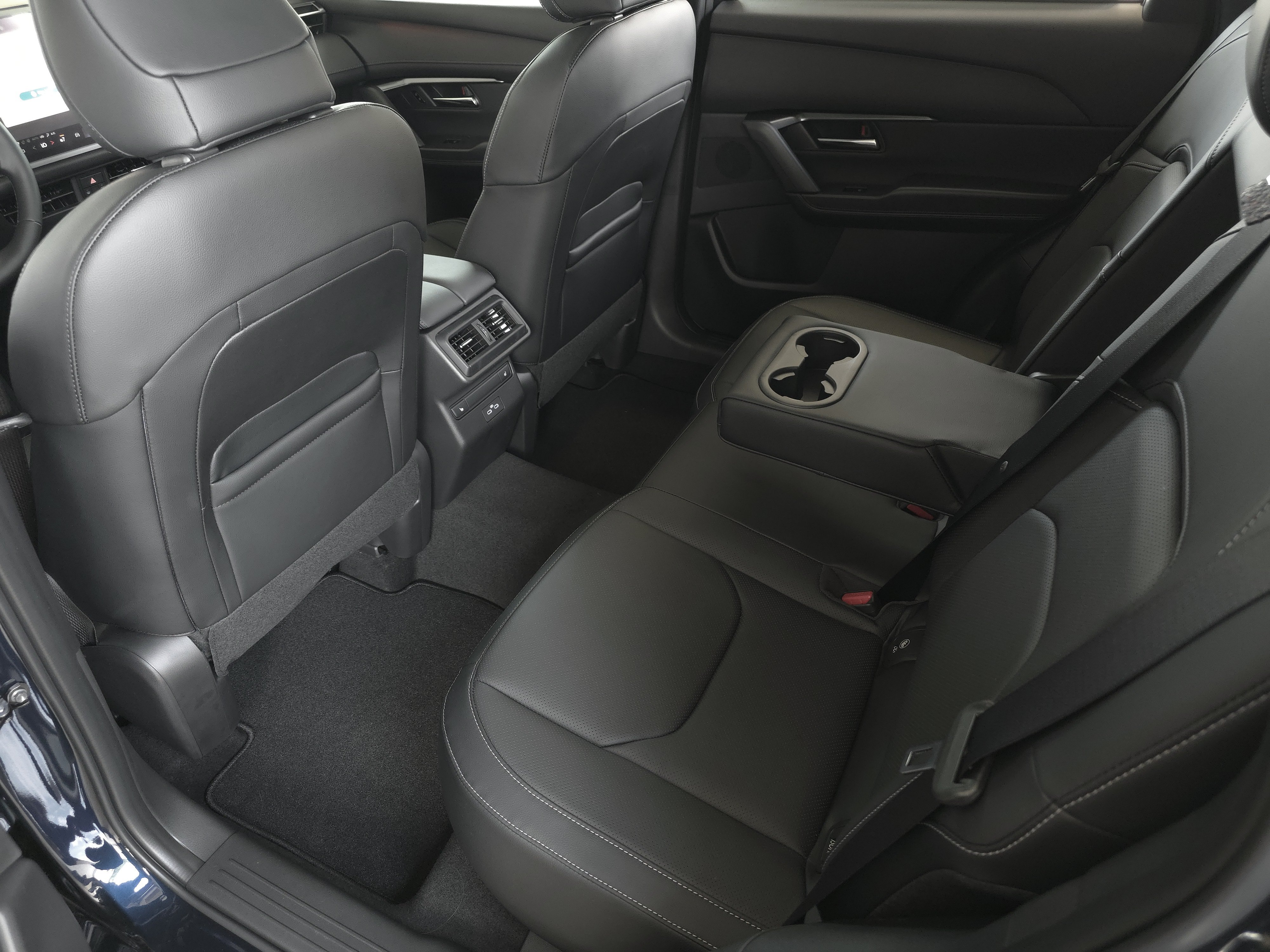 New 2026 Navy Blue Mica Mazda 2.5 S Premium Plus AWD image 32