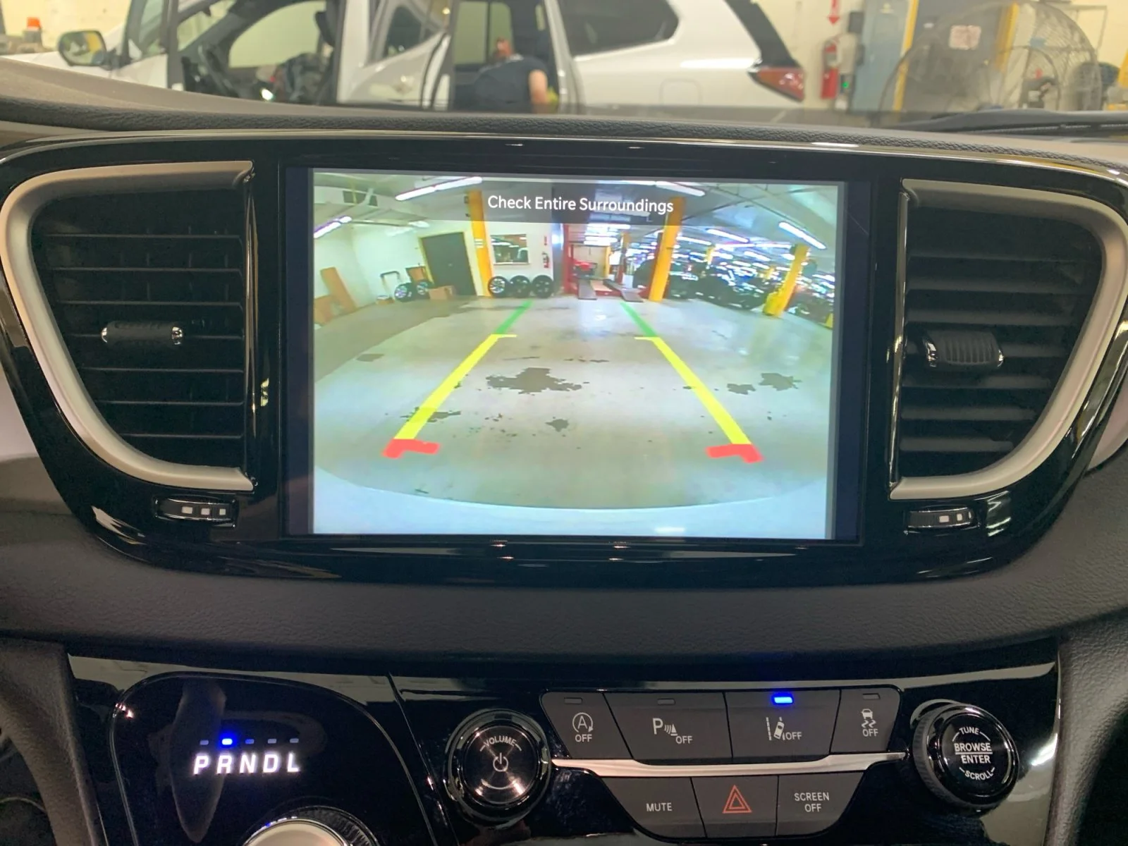 New 2027 Bright White Chrysler SXT image 21