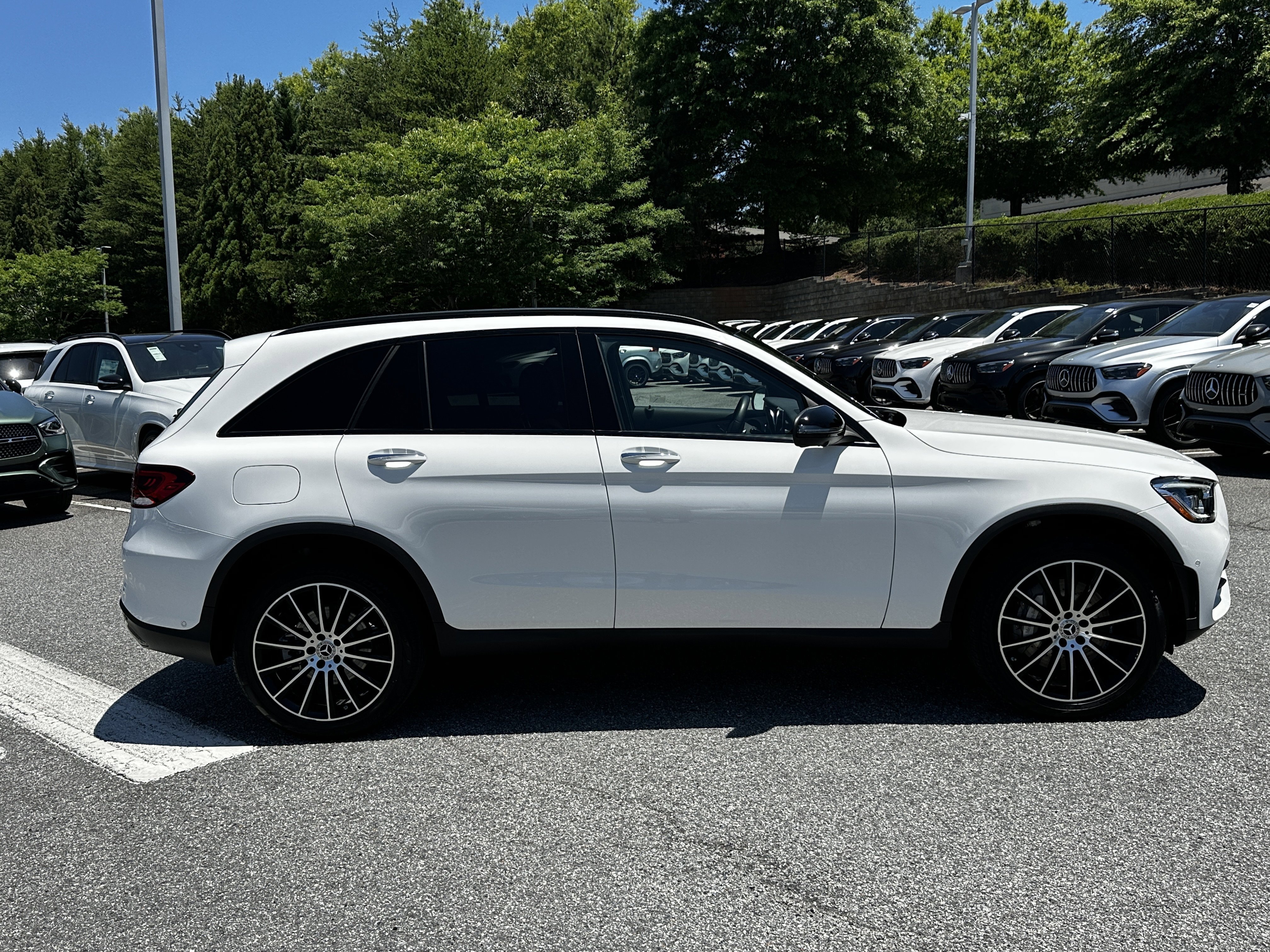 Certified Used 2022 White Mercedes-Benz GLC 300 image 9