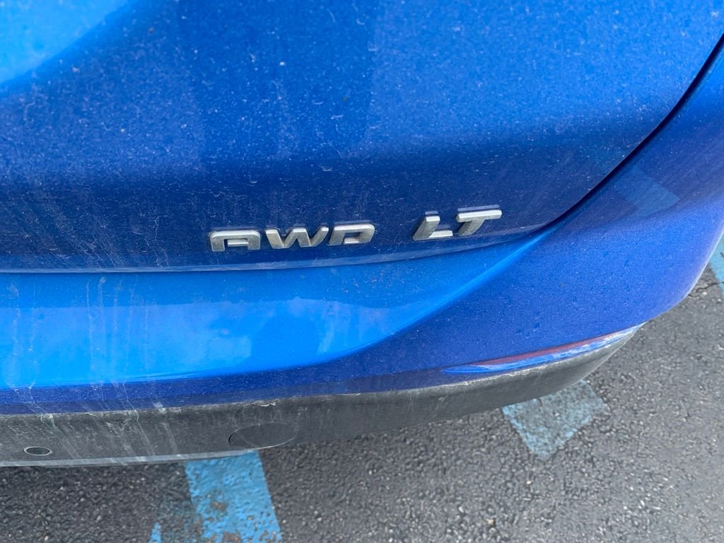 Used 2024 Riptide Blue Metallic Chevrolet LT image 4