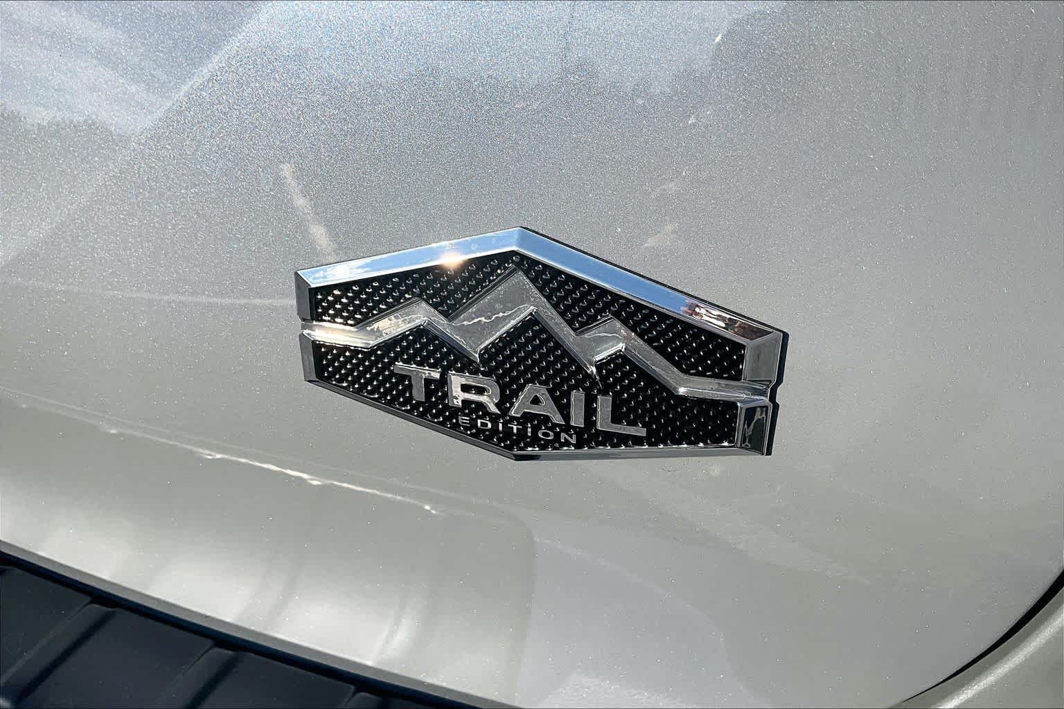 Used 2026 Moonstone Gray Metallic/Black Roof Mitsubishi Trail Edition image 31