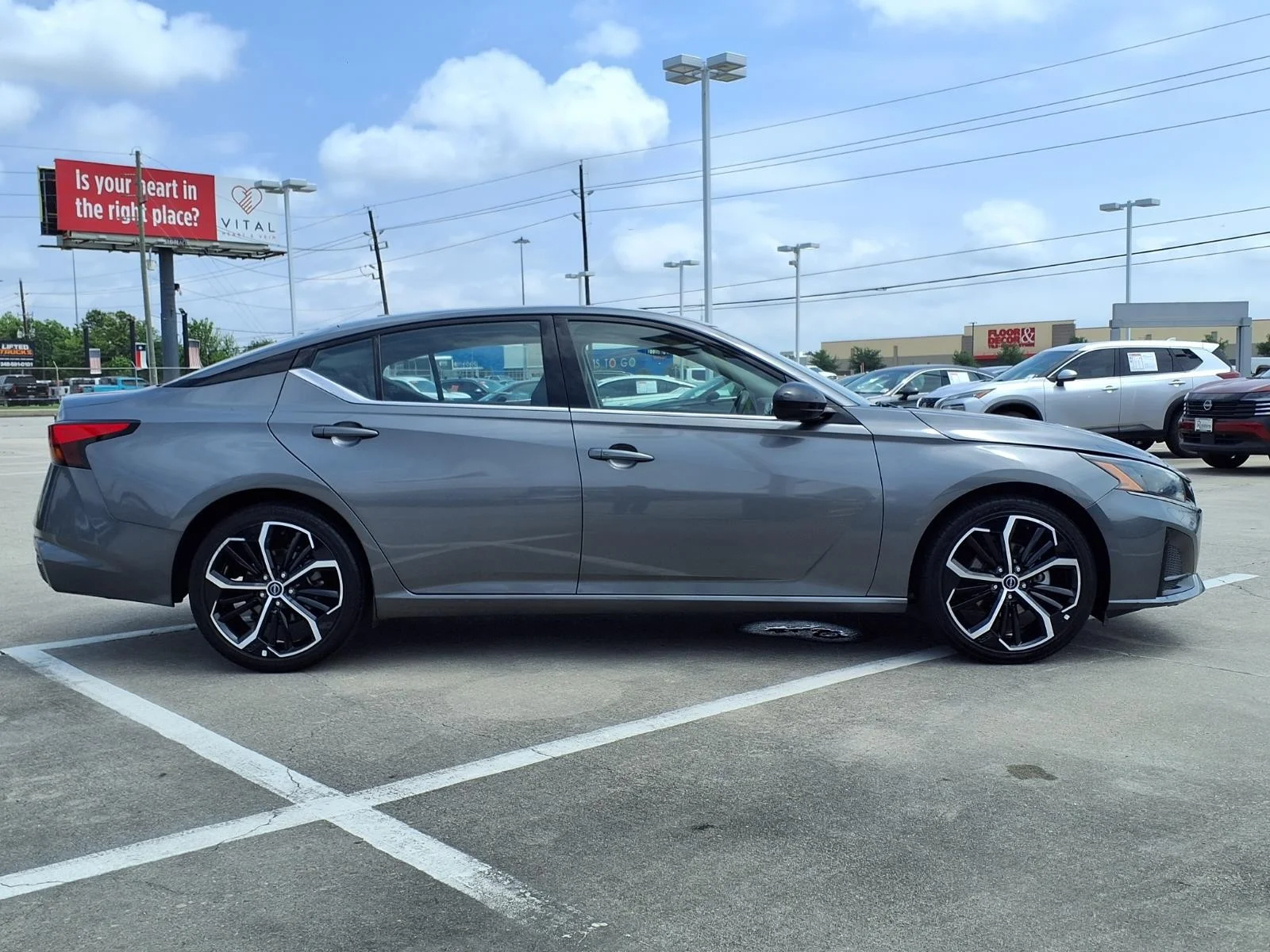 2024 Nissan Altima 2.5 SR Gray at Robbins Nissan