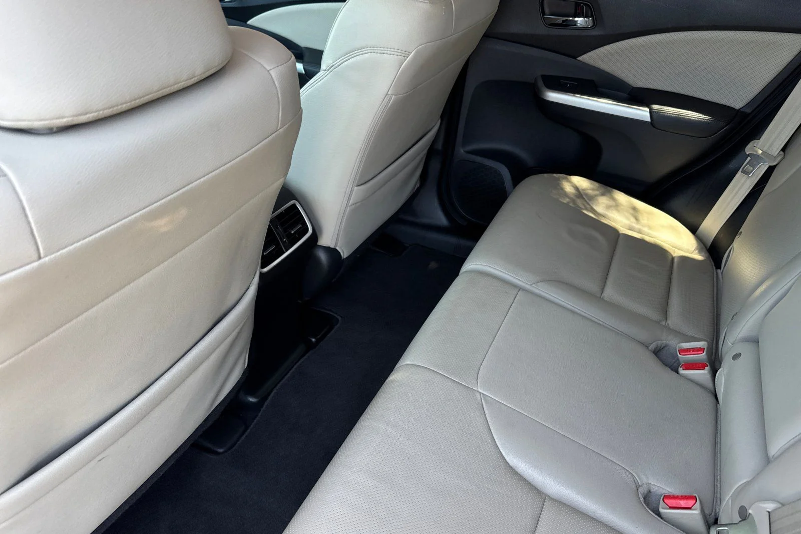 Used 2016 Mountain Air Metallic Honda EX-L image 13