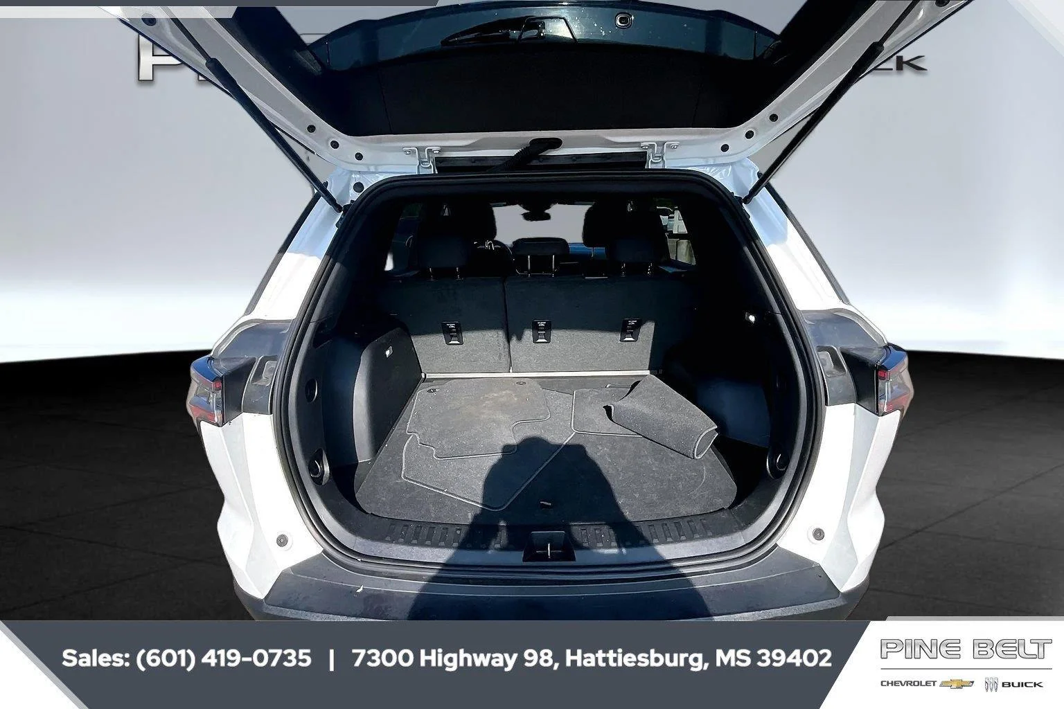 Used 2026 Summit White Chevrolet LT image 21