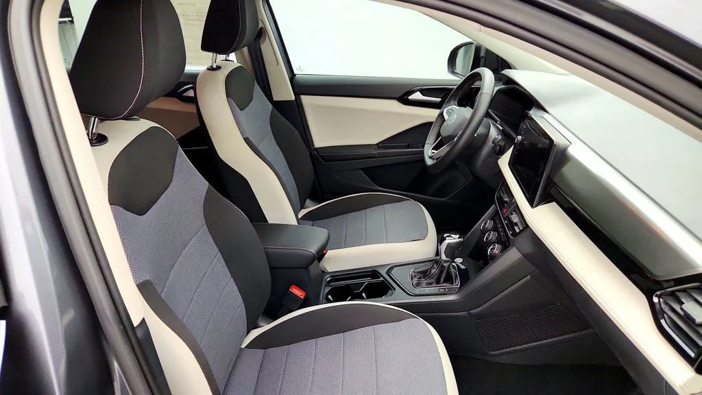 Used 2025 Platinum Gray Metallic Volkswagen S FWD image 22