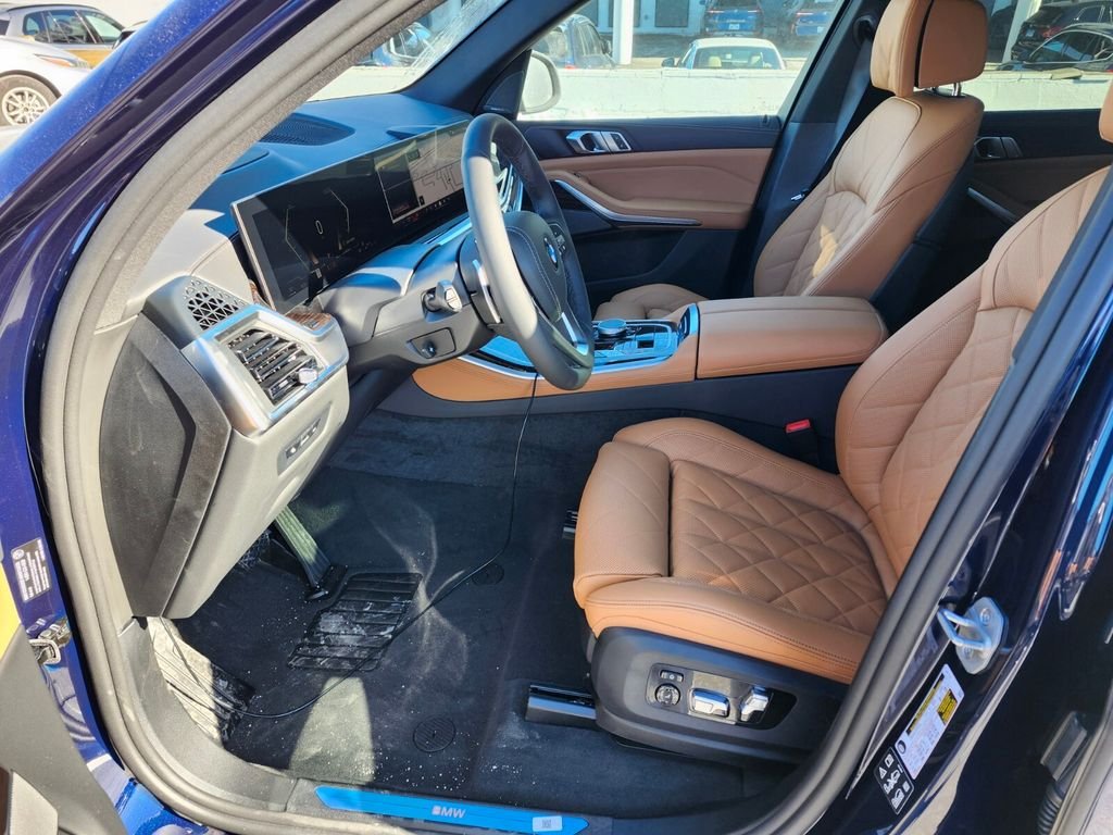 Used 2026 Blue BMW xDrive40i image 17